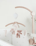 Noukie's Fluffy, Orso & Lily mobile musical en bois rose Lily & Fluffy N2555.50