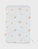 Noukie's protège carnet de santé Fleurs d'Antan gaze de coton BB2640.70